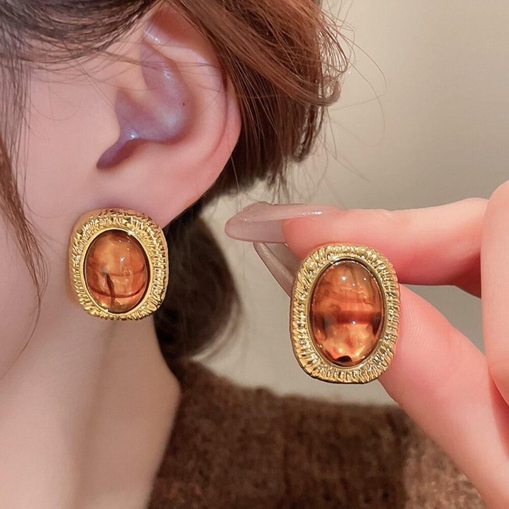 Women’s Gold-Wrapped Rectangle Resin Stud Earrings Silver Needle Lightweight